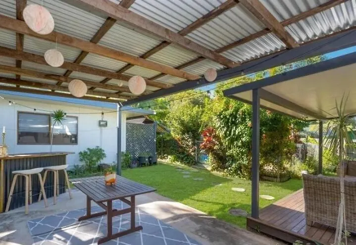 Large Family Home In Paradise! Arcadia