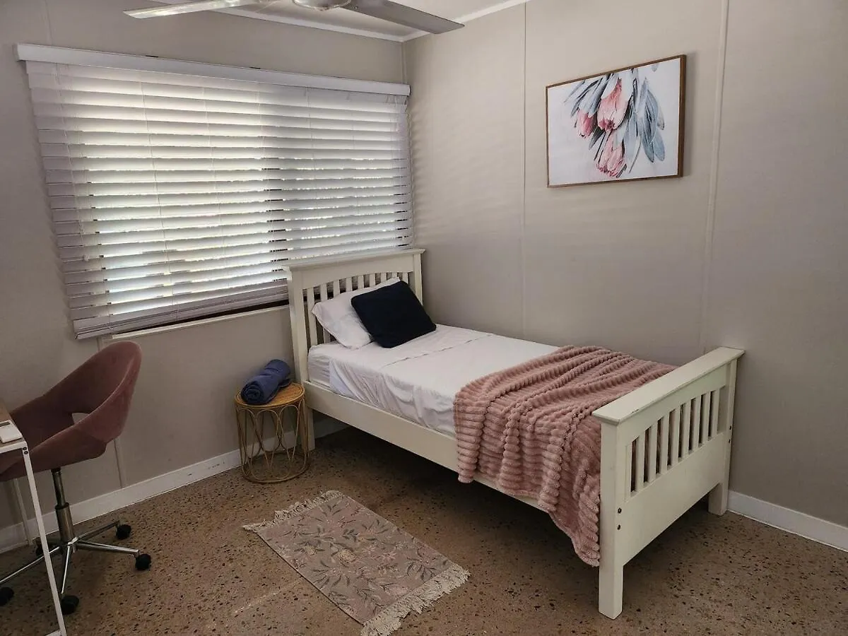 Large Family Home In Paradise! Arcadia Holiday home
